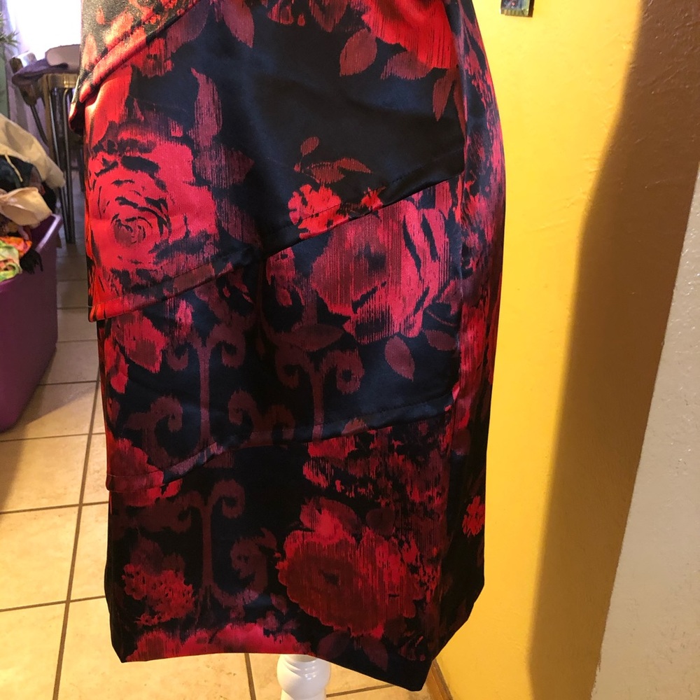 Dress - Picture 4 of 6